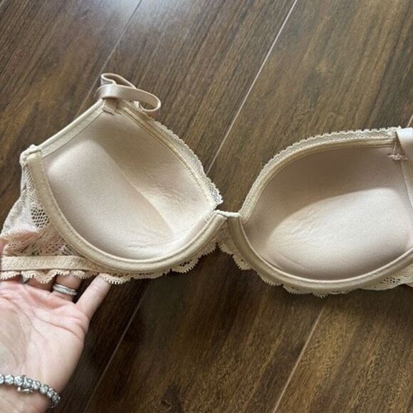 Calvin Klein 32C push up bra in nude - Picture 4 of 5
